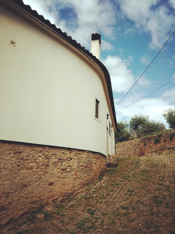 Vila Casa De Pimenteis Vimioso Exteriér fotografie