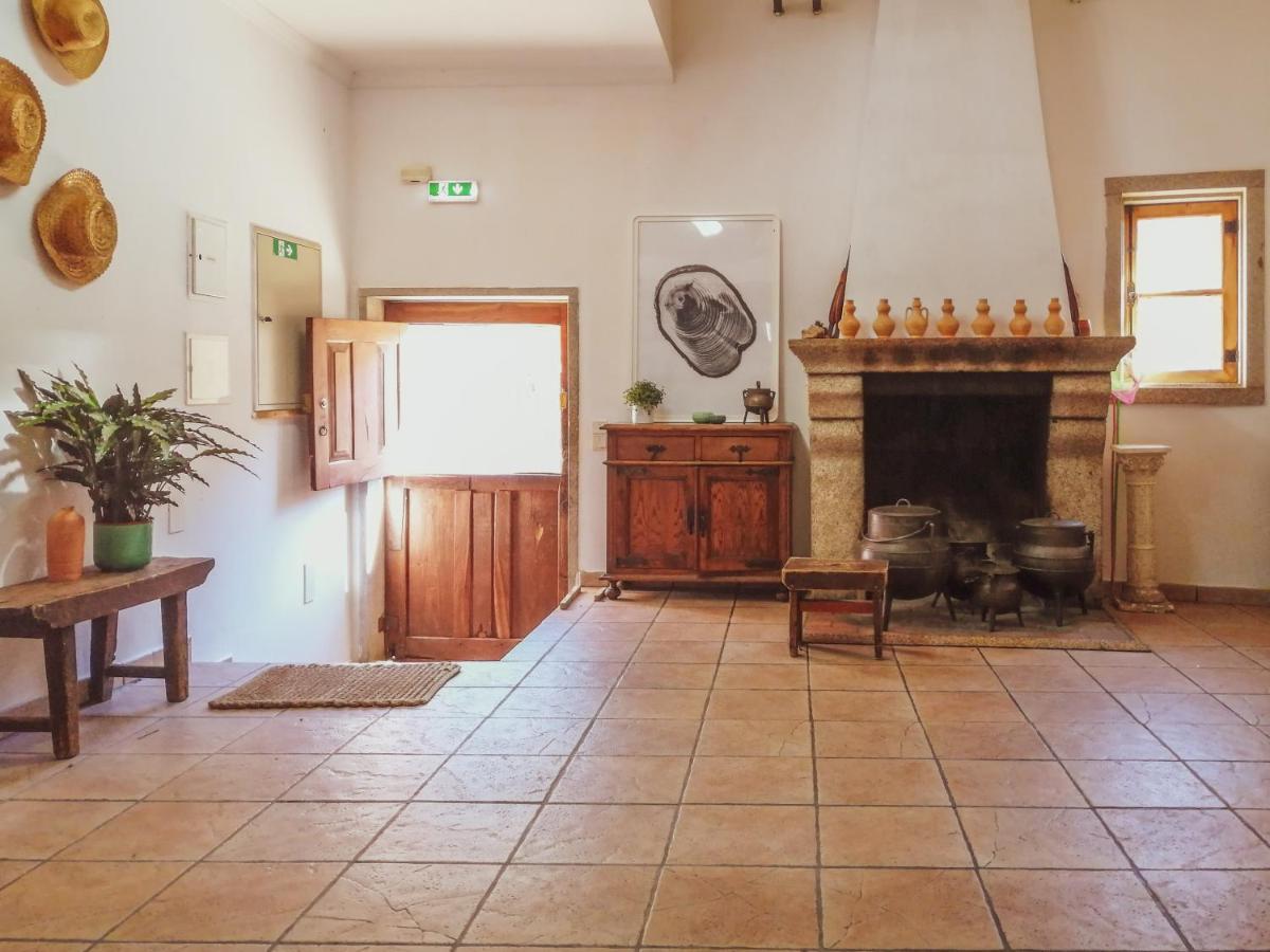 Vila Casa De Pimenteis Vimioso Exteriér fotografie