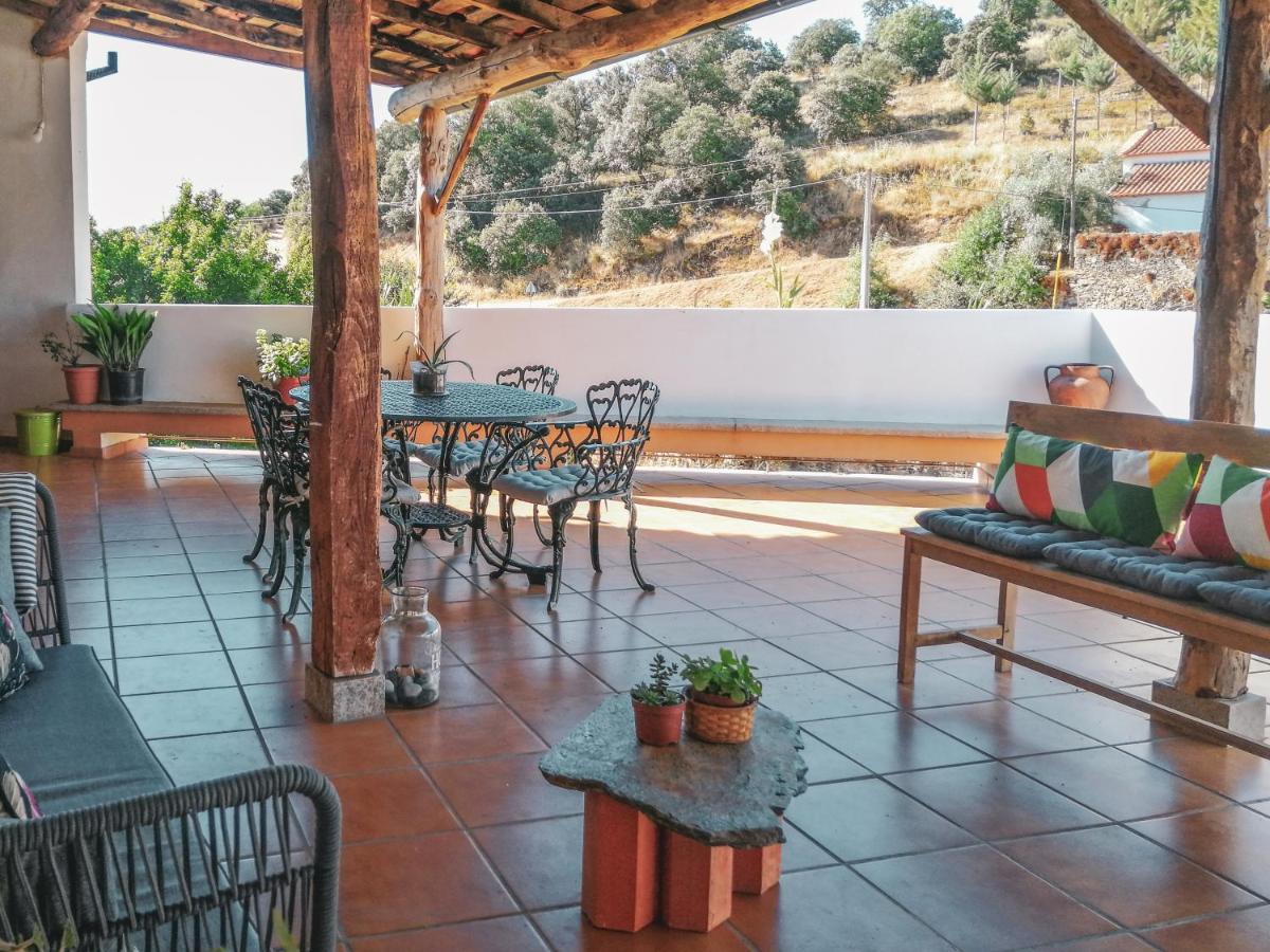 Vila Casa De Pimenteis Vimioso Exteriér fotografie